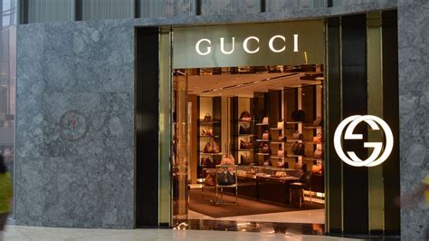 quanto guadagna una commessa da gucci|Stipendi con Gucci: quanto si guadagna e come lavorarci .